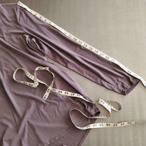 Athleta Essence Long Sleeve Semi Fit Top Flagstone Gray Tie Back Large - Picture 9 of 10